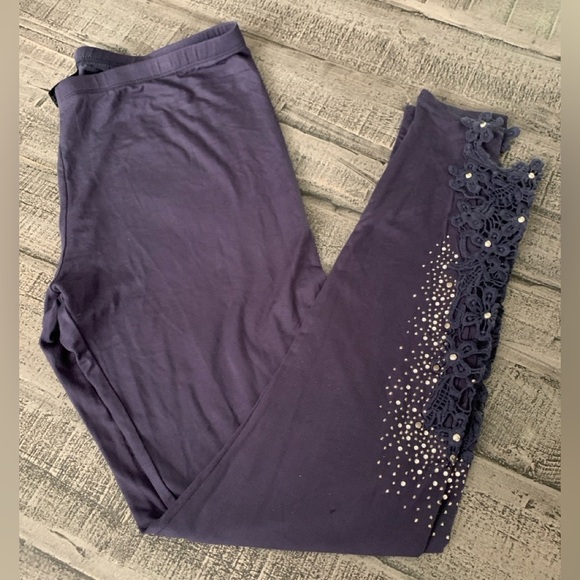 Large Navy Leggings with Lace and rhinestone Detail, EUC - Picture 1 of 5